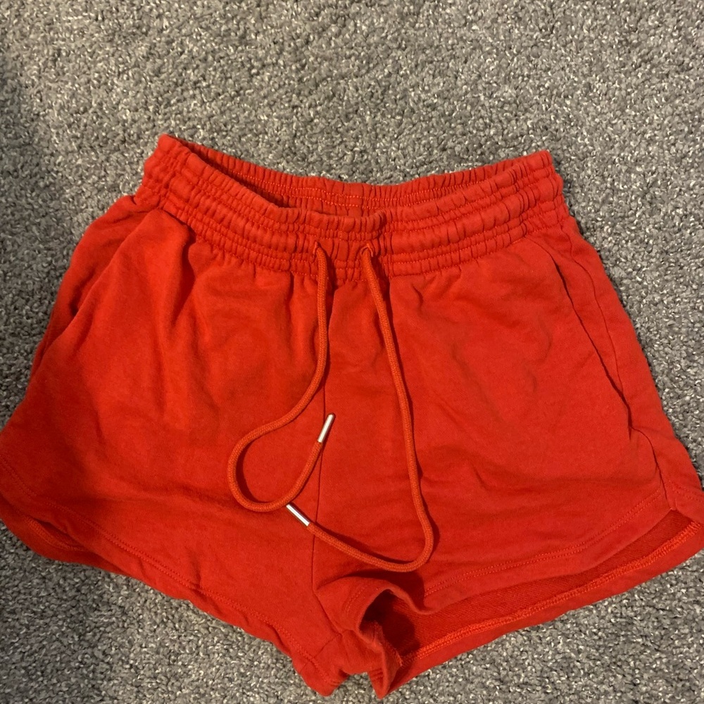 RED SHORTS 🩳 with adjustable waist !!!!!
